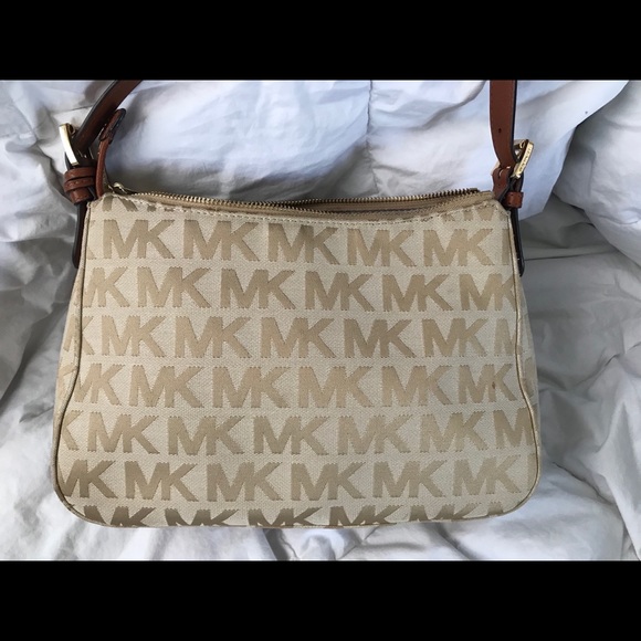 Michael Kor Purse - Picture 2 of 6